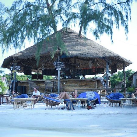Tree Bar Hostel Koh Rong Sanloem Exteriör bild