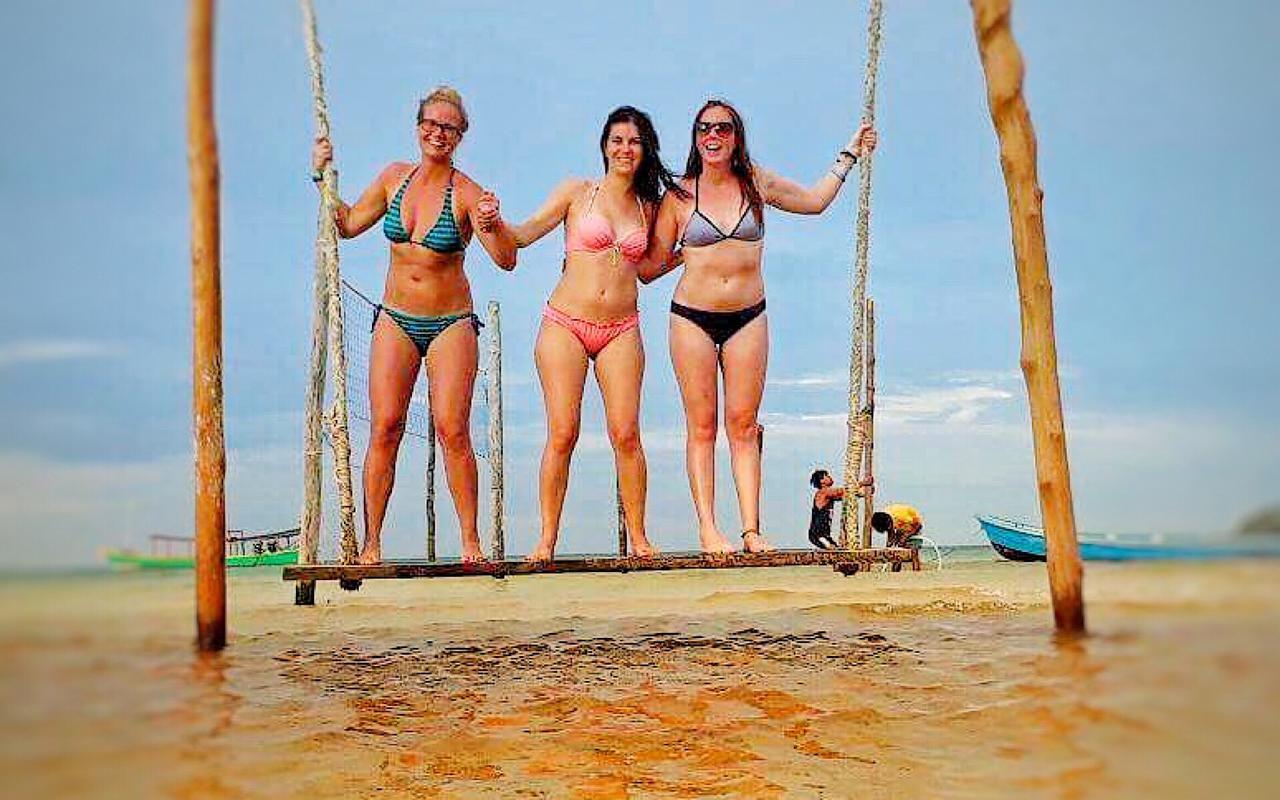 Tree Bar Hostel Koh Rong Sanloem Exteriör bild