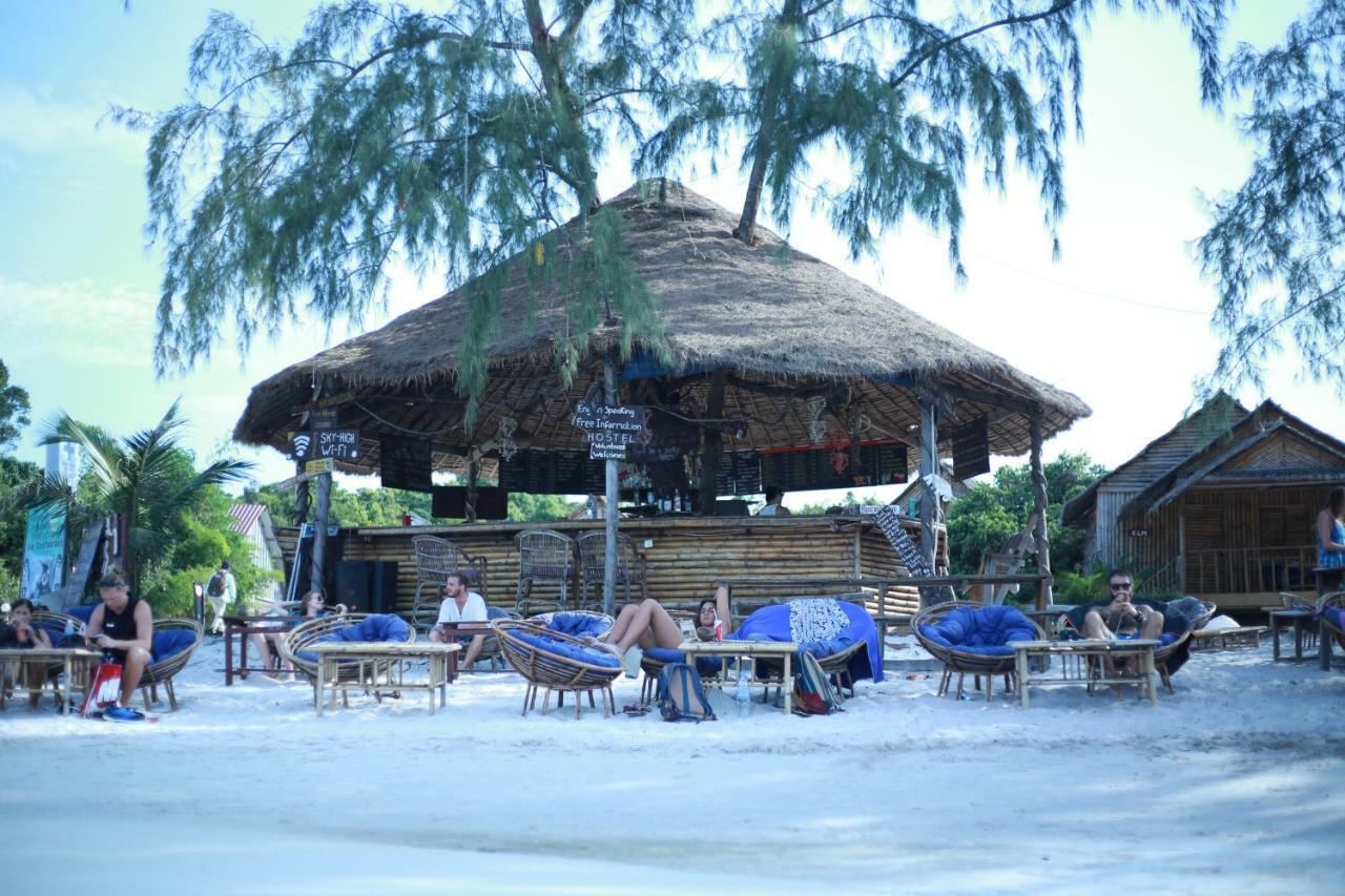 Tree Bar Hostel Koh Rong Sanloem Exteriör bild
